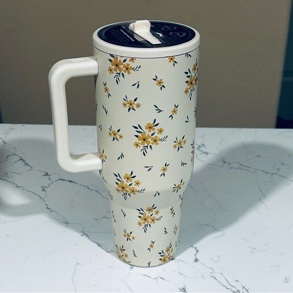 NEW Cottage Core 🌼 HydroJug - 40oz - Picture 2 of 3